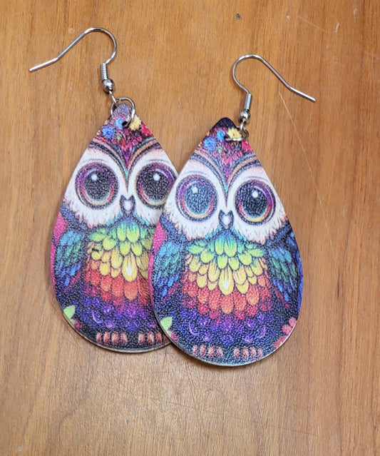 Owl teardrop faux leather earrings